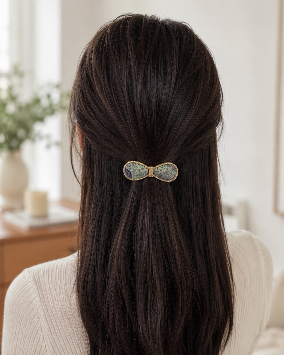 J006 purple-green Song Brocade bow hair clip – lifestyle