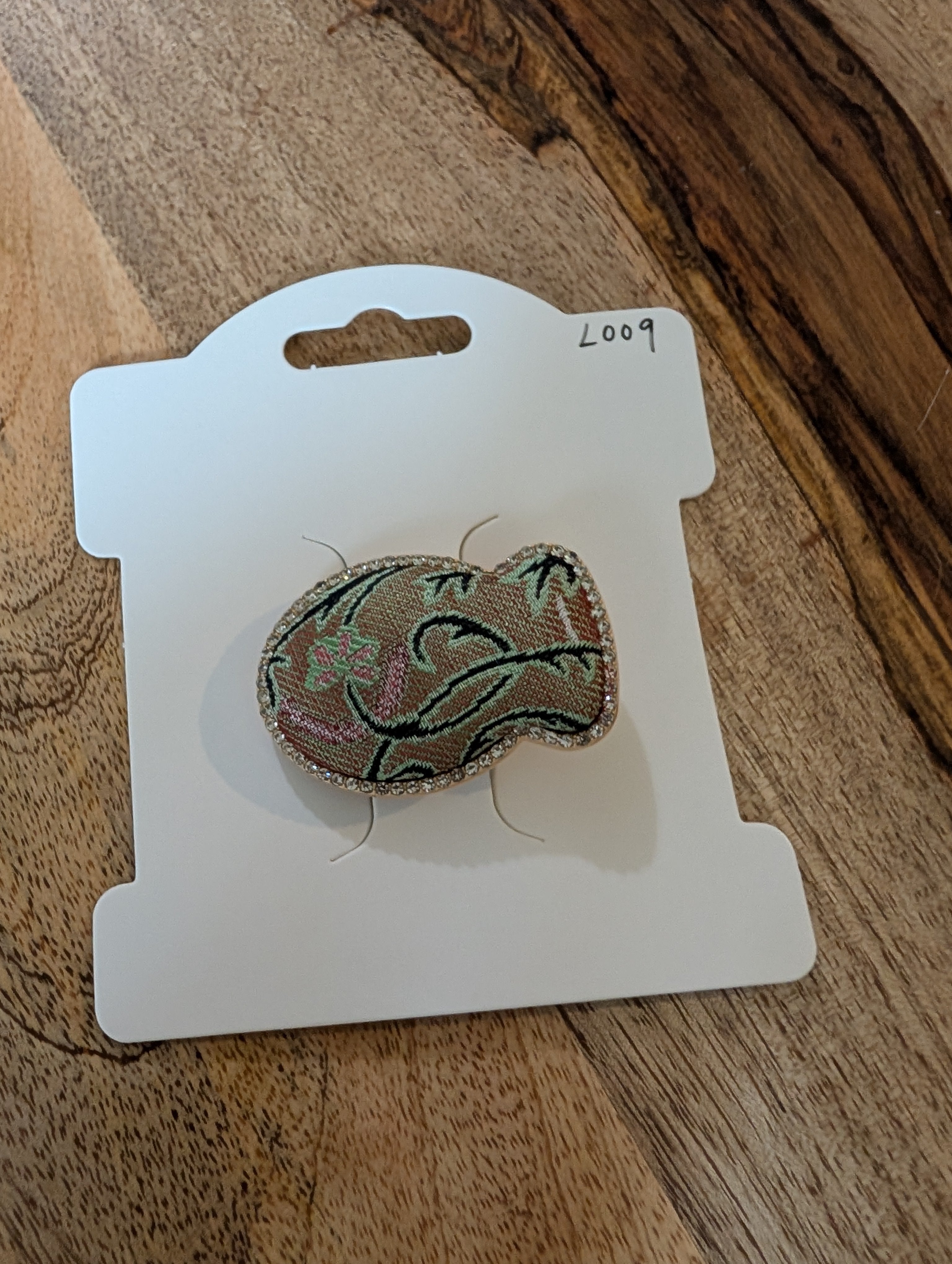L009 Green-brown Song Brocade hair tie on display card